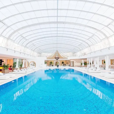 Grand Pasha Luxury & Casino מלון ניקוסיה