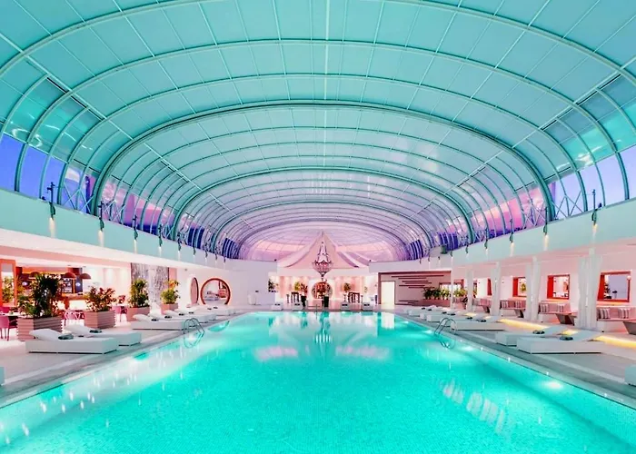 호텔 Grand Pasha Luxury & Casino